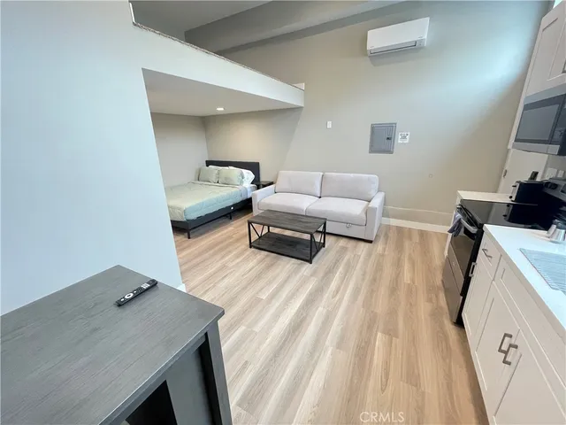 $1,895 | 3335 Triangle Place, Unit B, Glendale, CA 91208