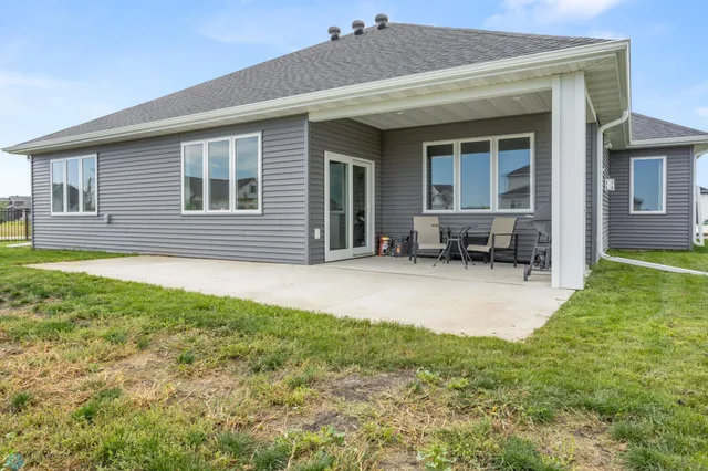 $594,900 | 428 Audrey Drive, Mapleton, ND 58059