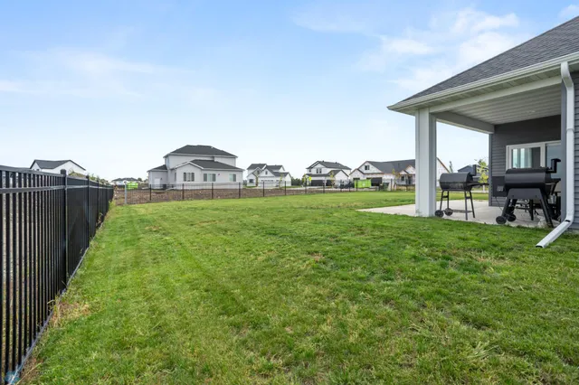 $594,900 | 428 Audrey Drive, Mapleton, ND 58059