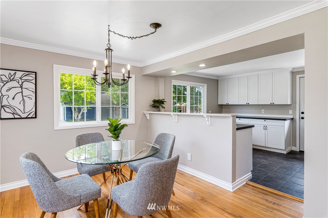 2445 Erlands Point Road Northwest Bremerton, WA 98312 - Photo 12 of 39 Gallery Image 12