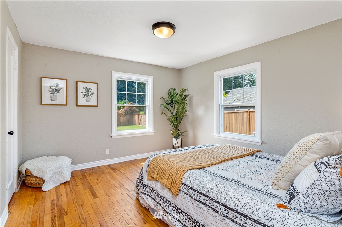2445 Erlands Point Road Northwest Bremerton, WA 98312 - Photo 19 of 39 Gallery Image 19