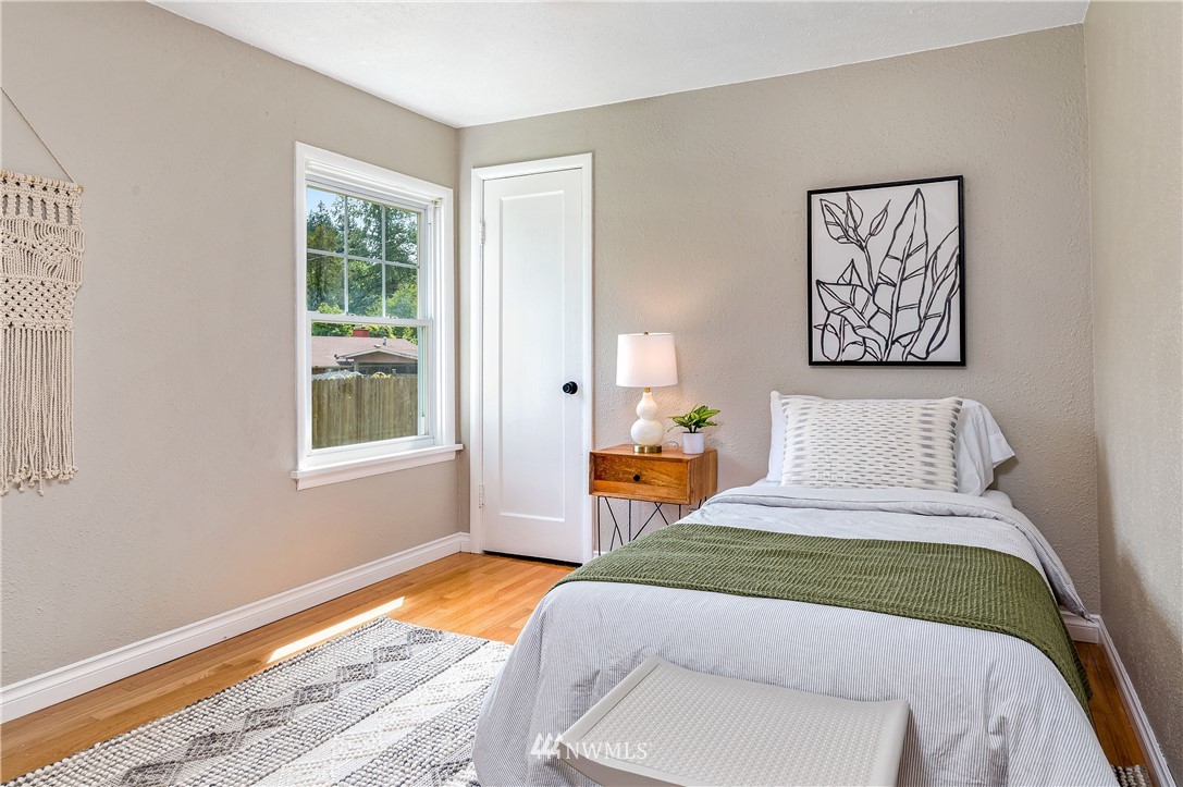 2445 Erlands Point Road Northwest Bremerton, WA 98312 - Photo 20 of 39 Gallery Image 20