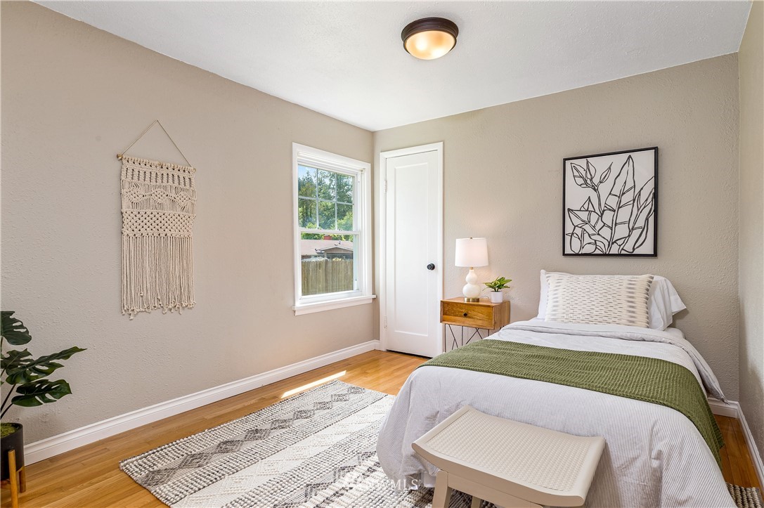 2445 Erlands Point Road Northwest Bremerton, WA 98312 - Photo 21 of 39 Gallery Image 21