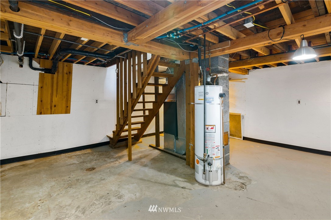 2445 Erlands Point Road Northwest Bremerton, WA 98312 - Photo 26 of 39 Gallery Image 26