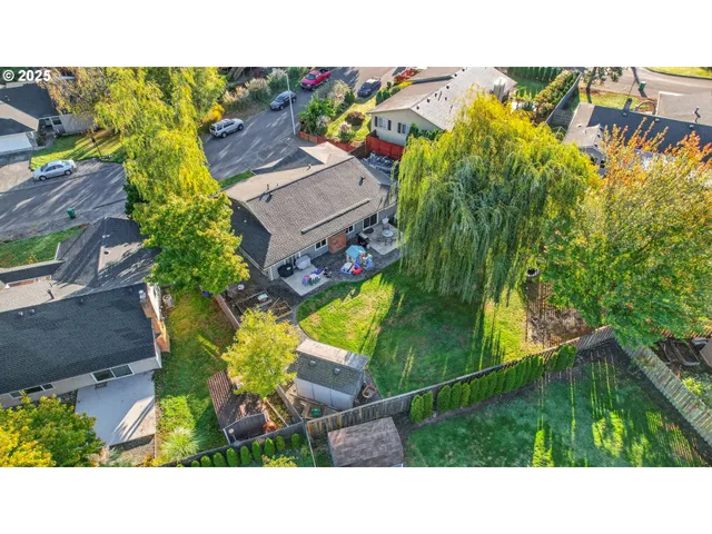 a picture of a city view