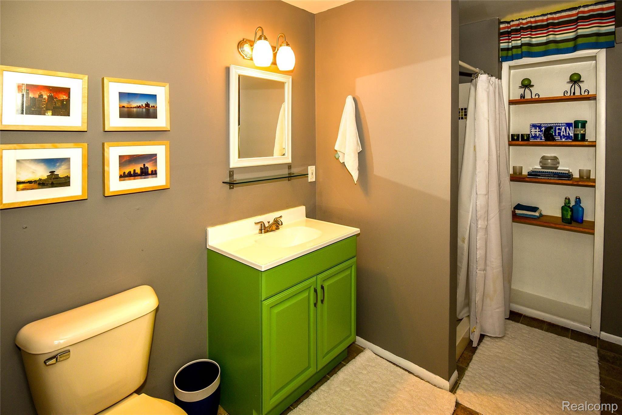 554 Curzon Road Rochester, MI 48307 - Photo 33 of 35 Basement Full Bath