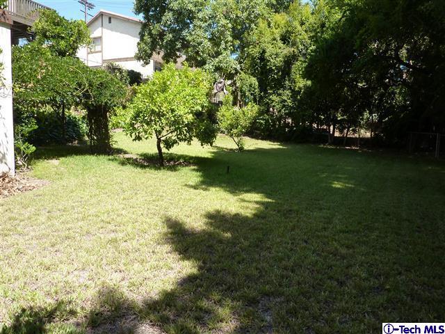 Undisclosed Address Pasadena, CA 91105 - Photo 44 of 50 a view of yard with green space