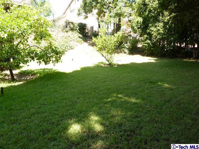 Undisclosed Address Pasadena, CA 91105 - Photo 45 of 50 a view of yard with green space