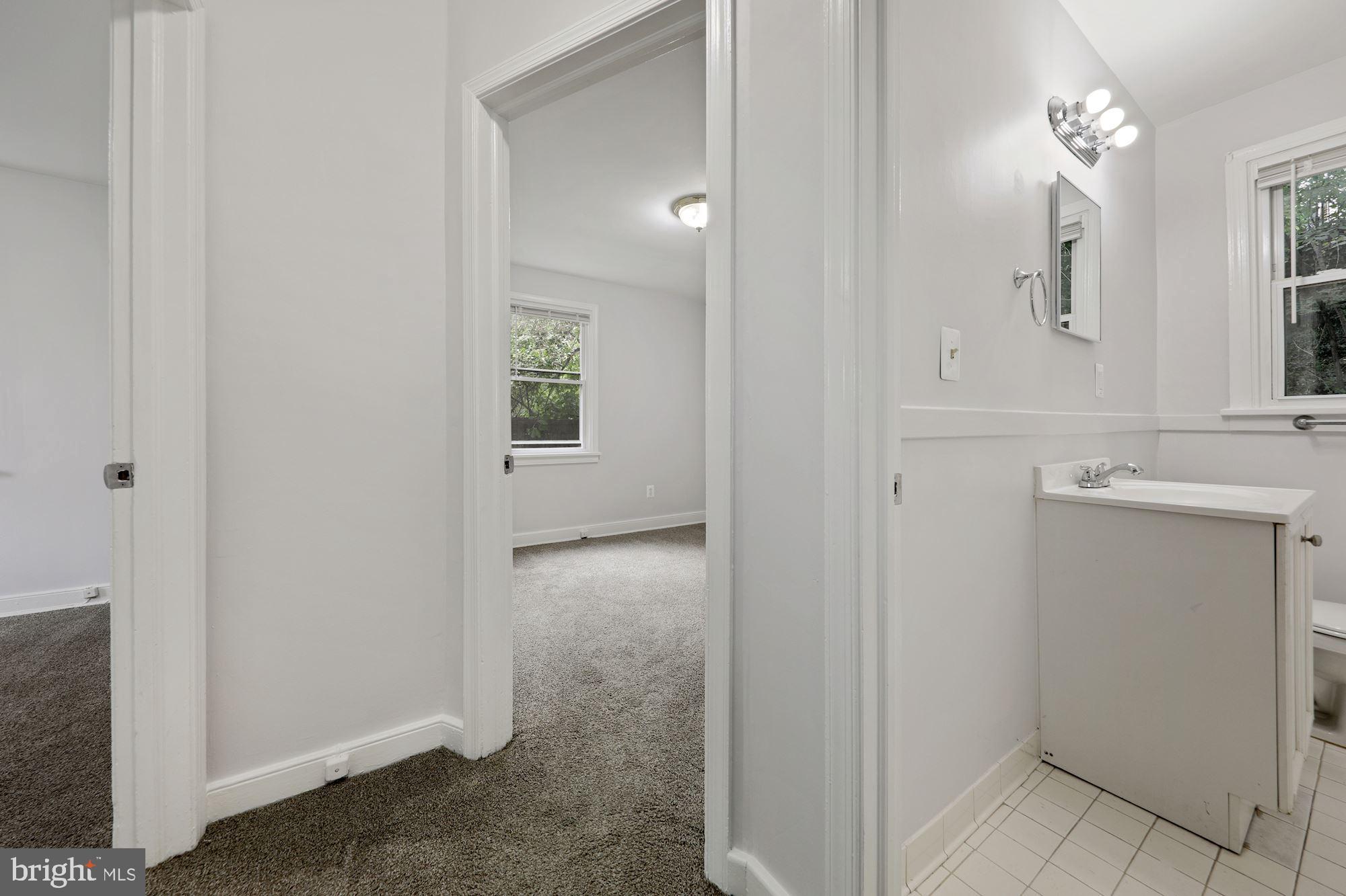 2901 Randolph Road Silver Spring, MD 20902 - Photo 17 of 23 Hallway