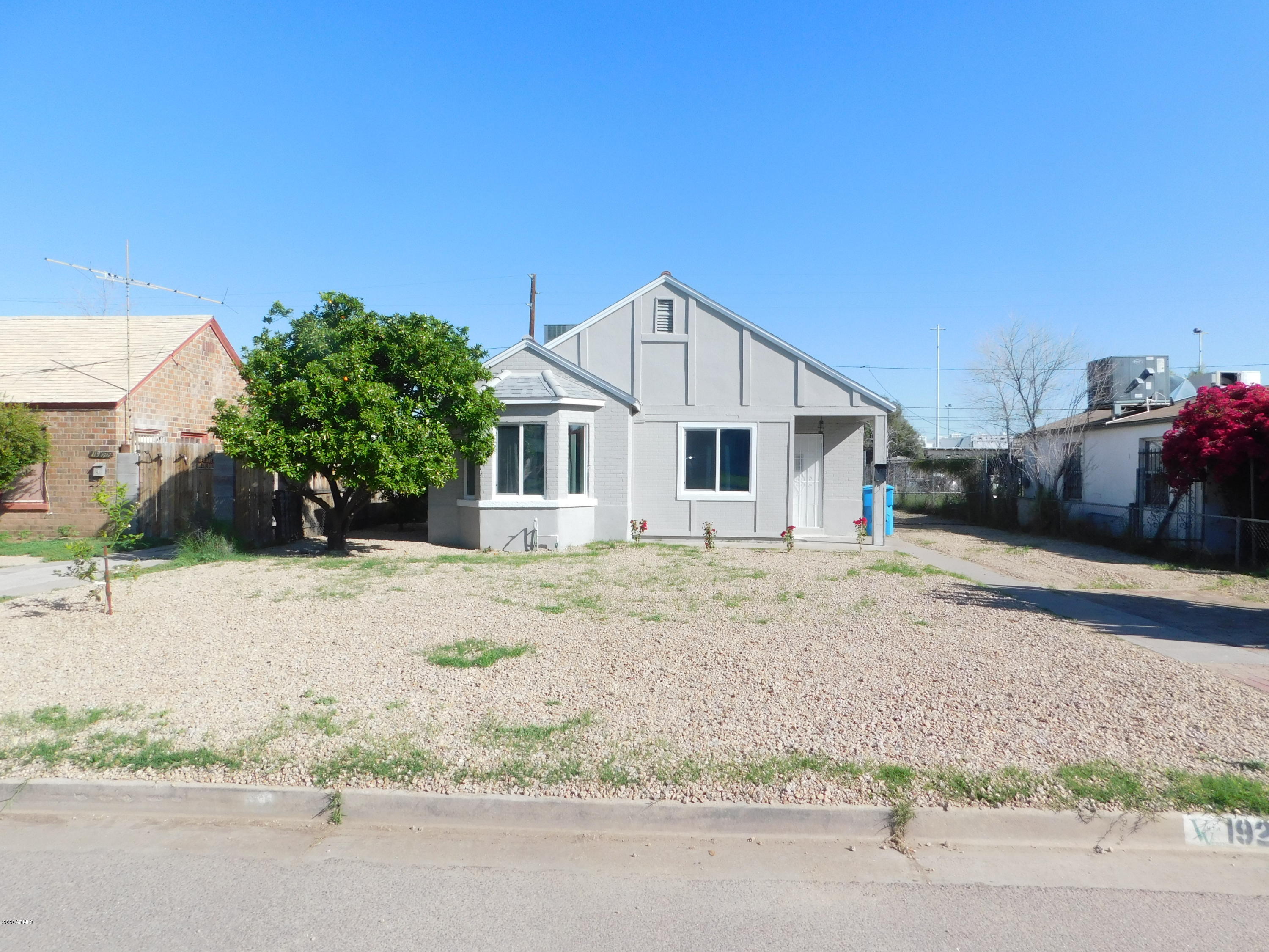 1920 West Monte Vista Road Phoenix, AZ 85009 - Photo 5 of 91 DSCN2193
