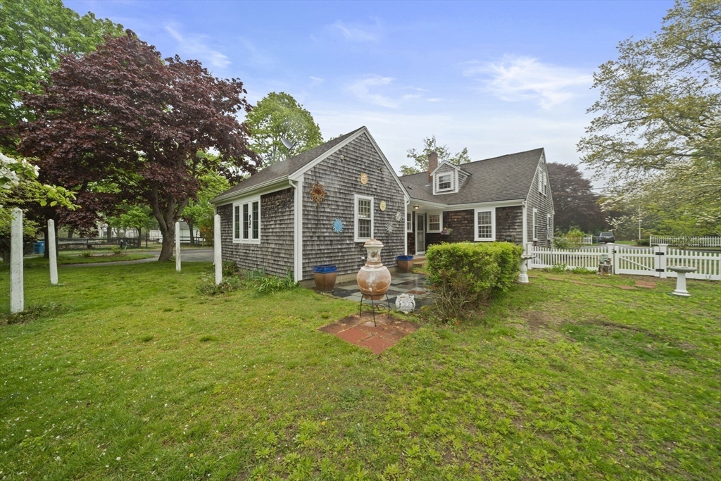 42 Old Barnstable Road Falmouth, MA 02536 - Photo 13 of 40