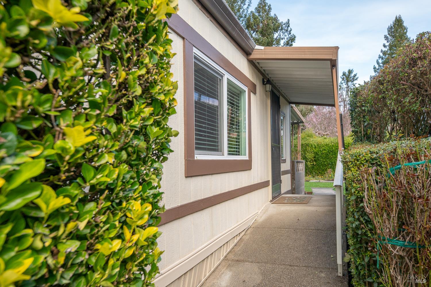 316 Círculo Durango Rohnert Park, CA 94928 - Photo 31 of 33 a house with a plant in front of it