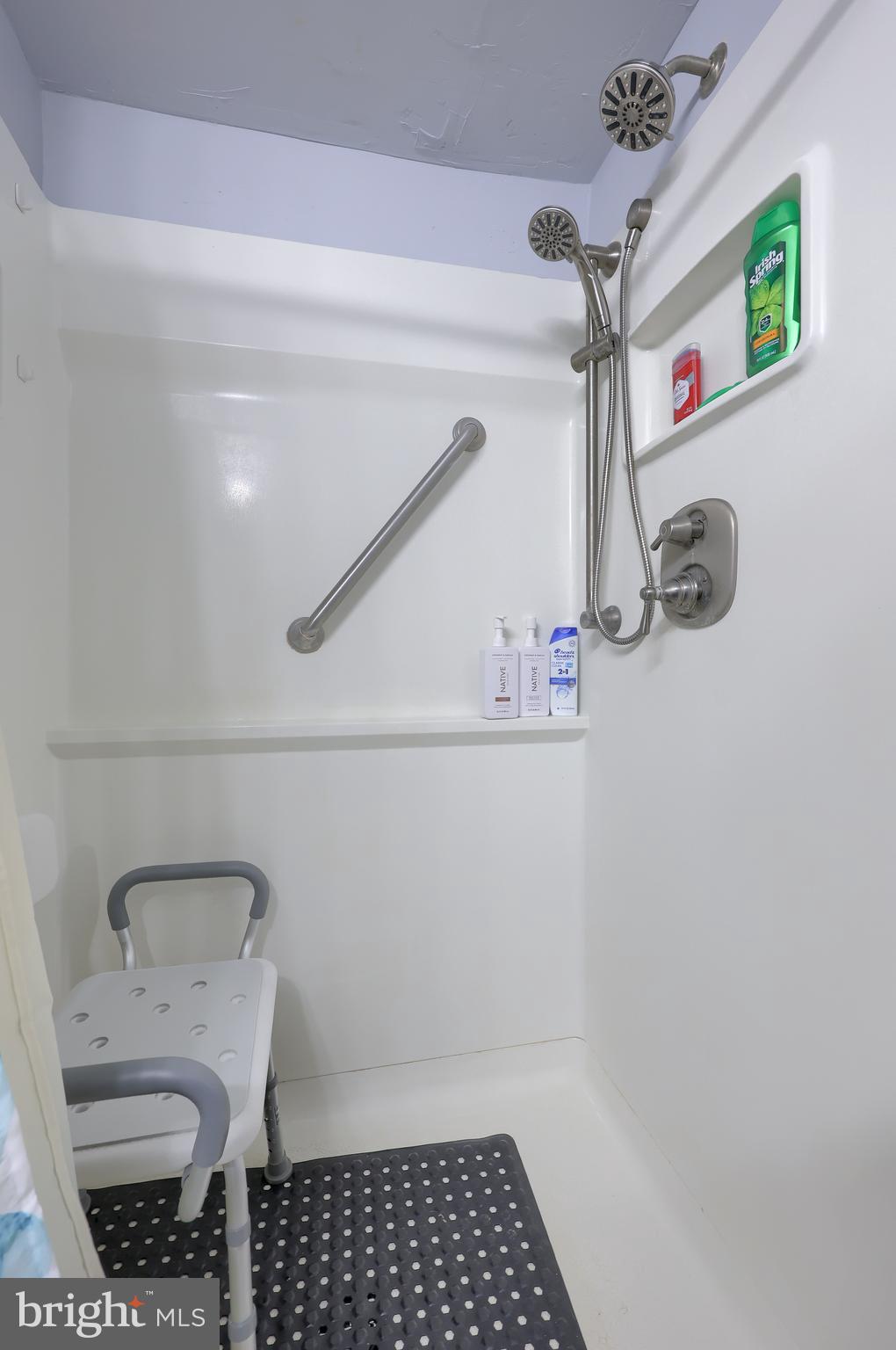 616 Brunnerville Road Lititz, PA 17543 - Photo 17 of 38 Shower Stall