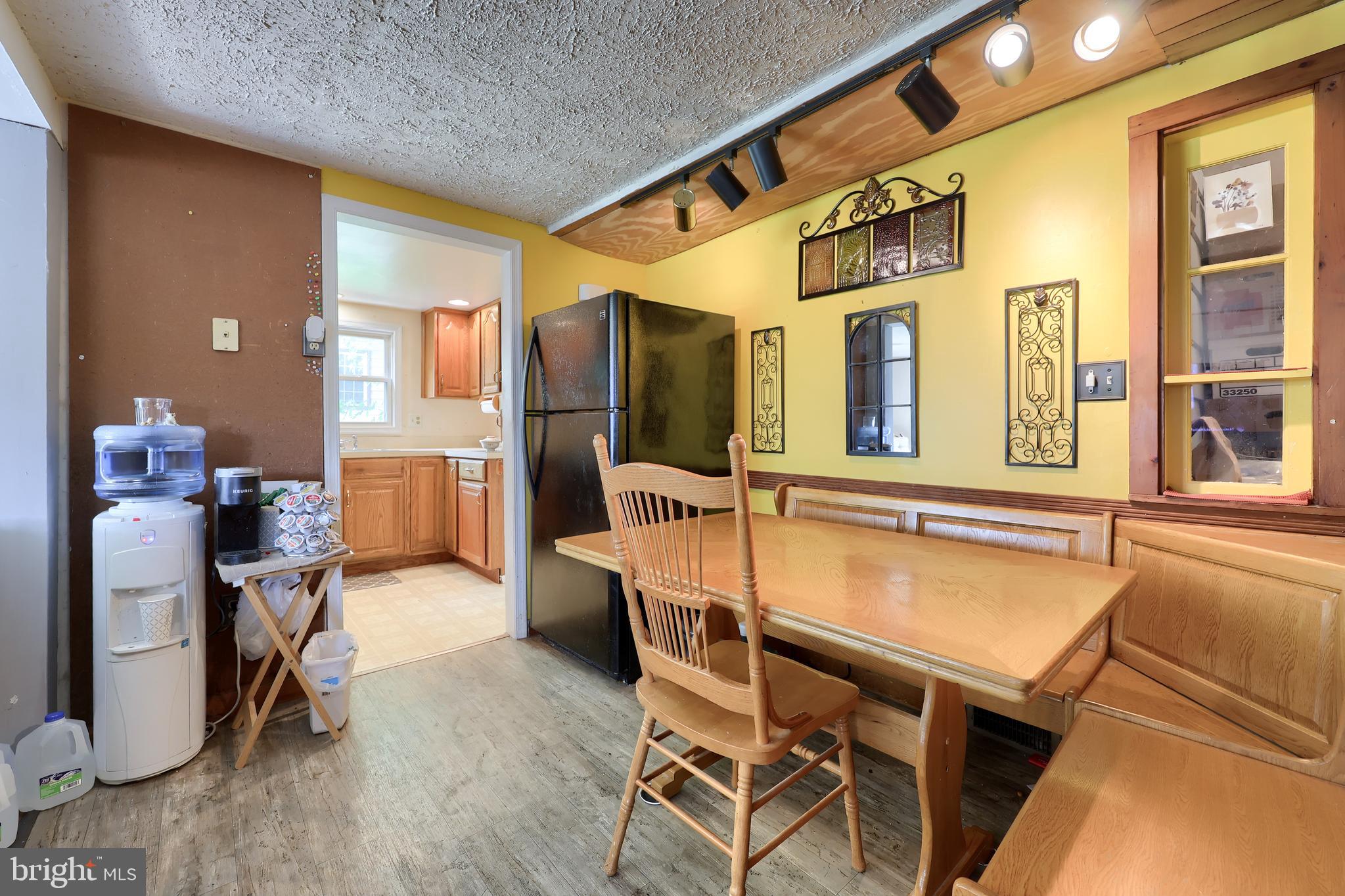 616 Brunnerville Road Lititz, PA 17543 - Photo 9 of 38 Dining area