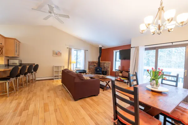 $284,500 | 1299 Quechee Main Street, Unit 2E, Hartford, VT 05059