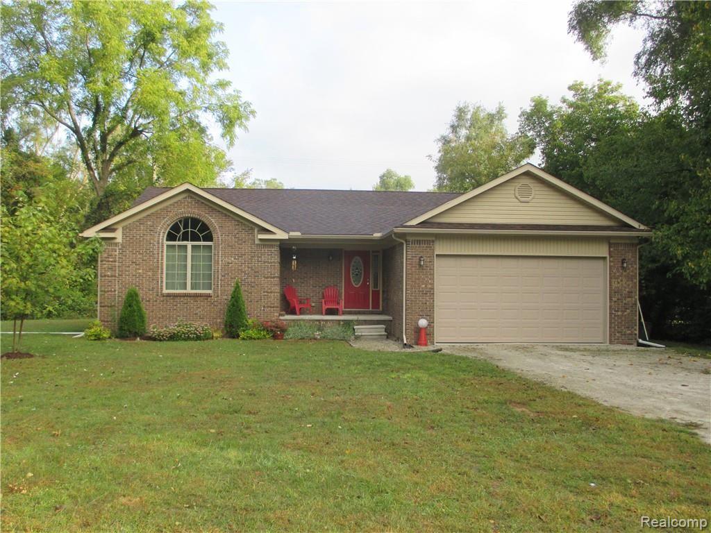 33886 Willow Road New Boston, MI 48164 - Photo 1 of 15 IMG_4612.JPG