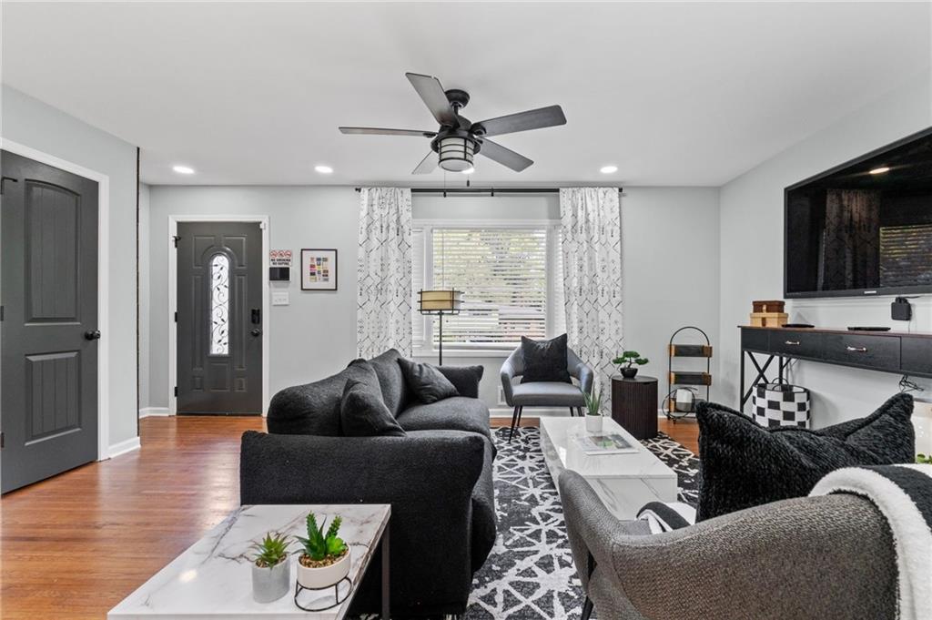 1467 Timms Circle Southeast Atlanta, GA 30316 - Photo 3 of 19 a living room with furniture and a flat screen tv