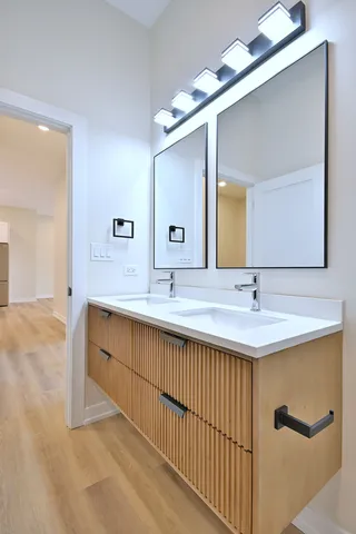 $2,750 | 7518 Madison Street, Unit E, Forest Park, IL 60130