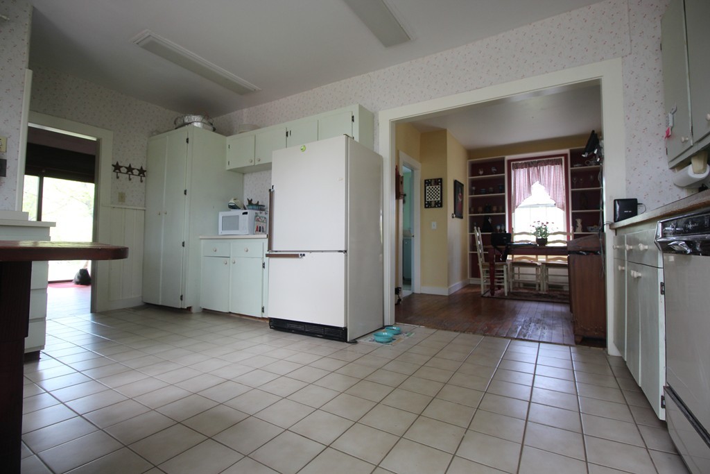 32 Ferry Road Salisbury, MA 01952 - Photo 4 of 21 Gallery Image 4