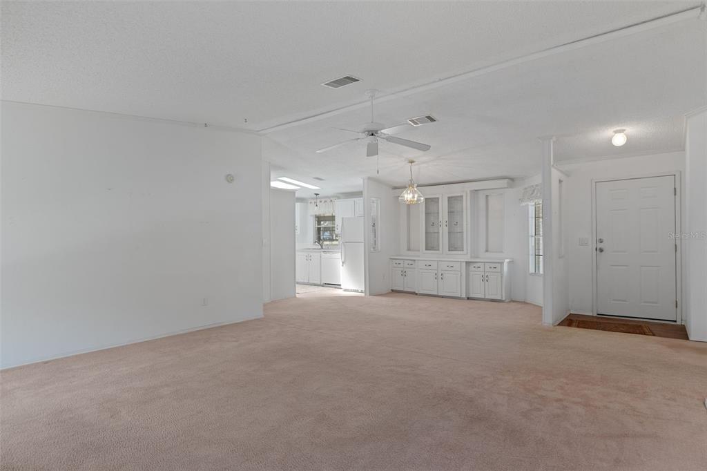 7482 Dinsmore Street Brooksville, FL 34613 - Photo 8 of 36