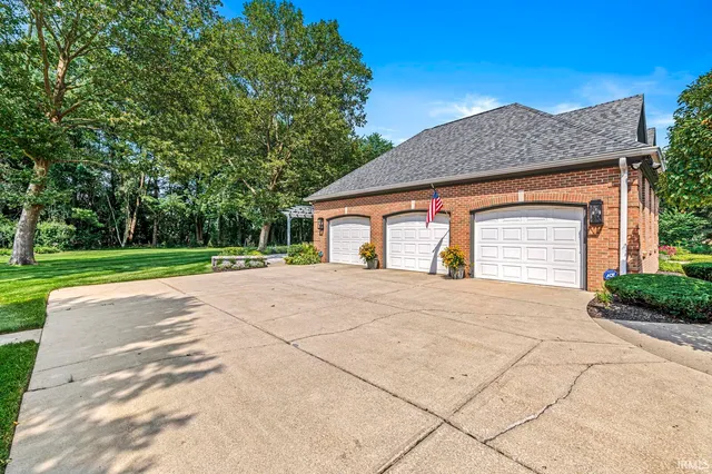 $759,000 | 16947 Woodland Hills Drive South, Granger, IN 46530