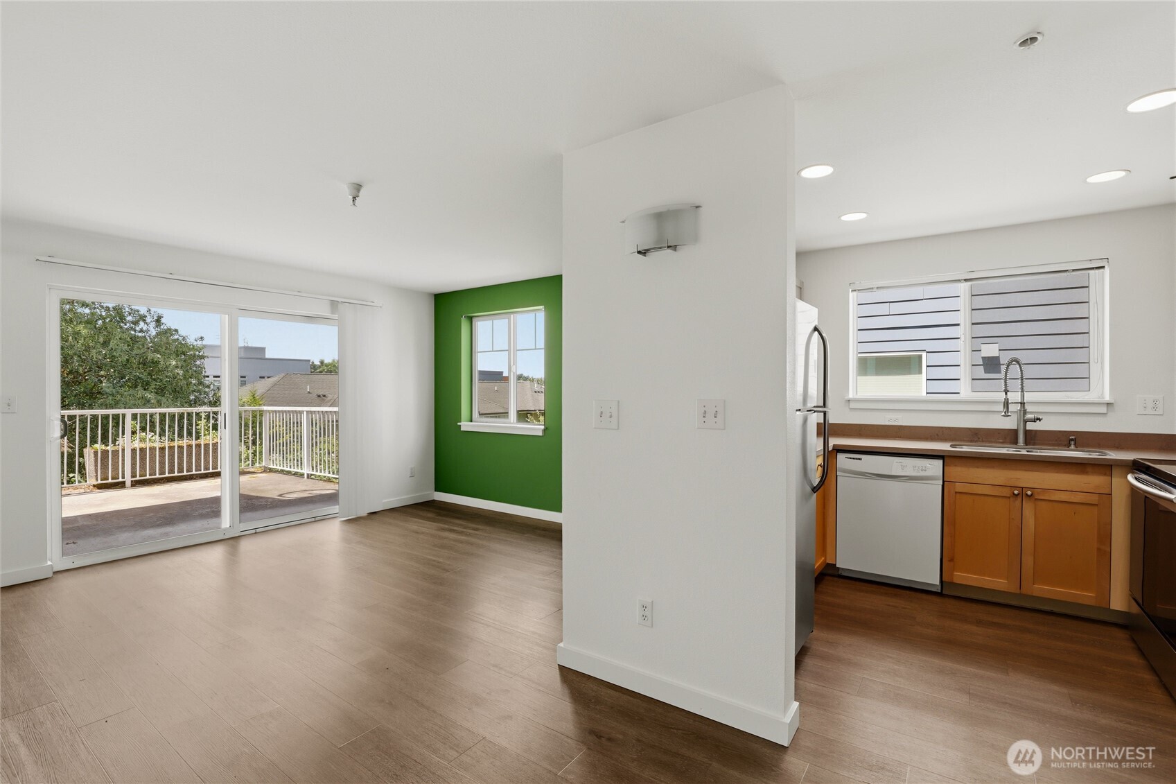 823 Davis Place South, Unit 104 Seattle, WA 98144 - Photo 7 of 23