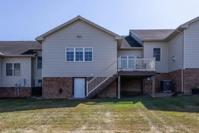 $346,500 | 294 Ridgewood Avenue, Broadway, VA 22815