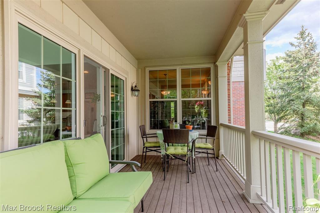 2449 Winding Brook Court Rochester Hills, MI 48309 - Photo 20 of 24