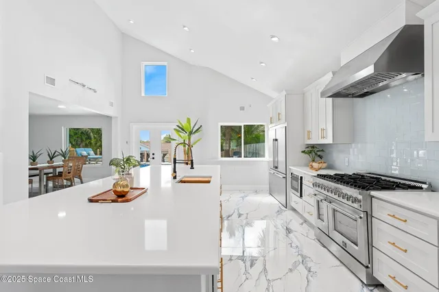 $1,549,000 | 398 Riverview Lane, Melbourne Beach, FL 32951