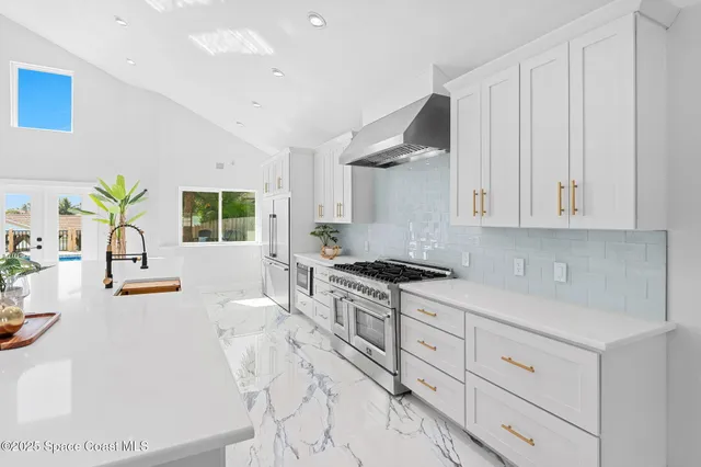 $1,549,000 | 398 Riverview Lane, Melbourne Beach, FL 32951