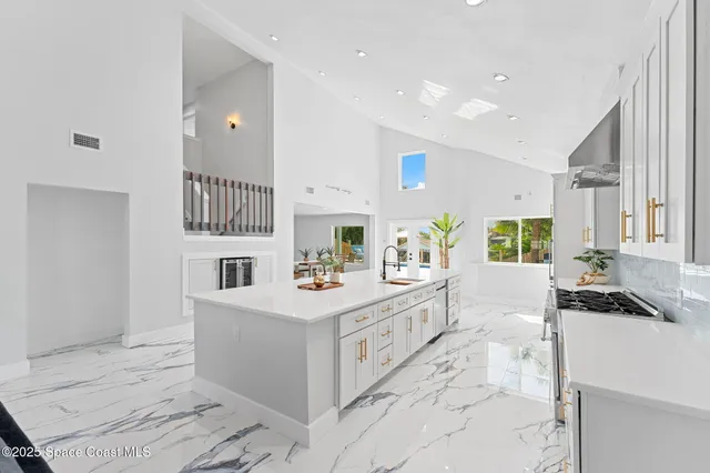 $1,549,000 | 398 Riverview Lane, Melbourne Beach, FL 32951