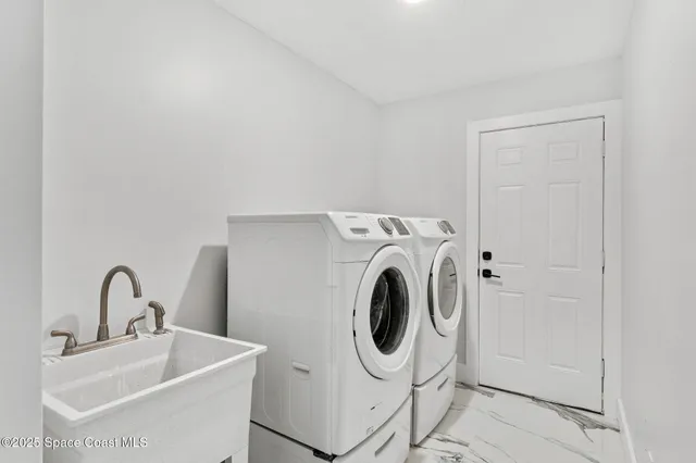 $1,549,000 | 398 Riverview Lane, Melbourne Beach, FL 32951