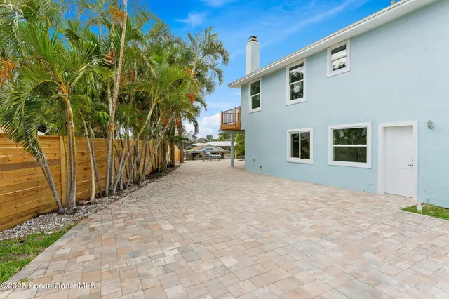$1,549,000 | 398 Riverview Lane, Melbourne Beach, FL 32951