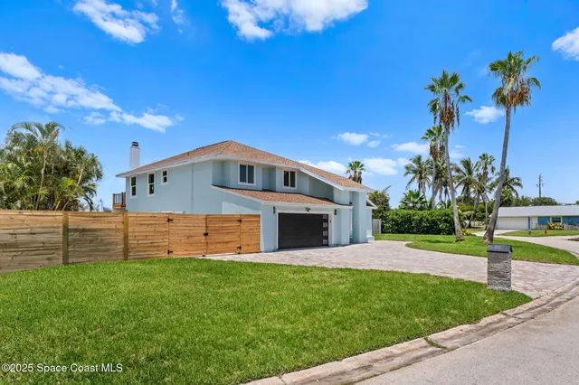$1,549,000 | 398 Riverview Lane, Melbourne Beach, FL 32951