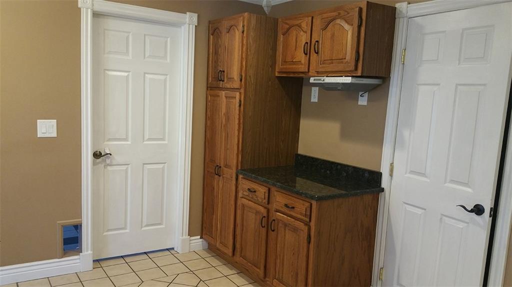 185 Robin Street Indiana, PA 15701 - Photo 11 of 25 Kitchen