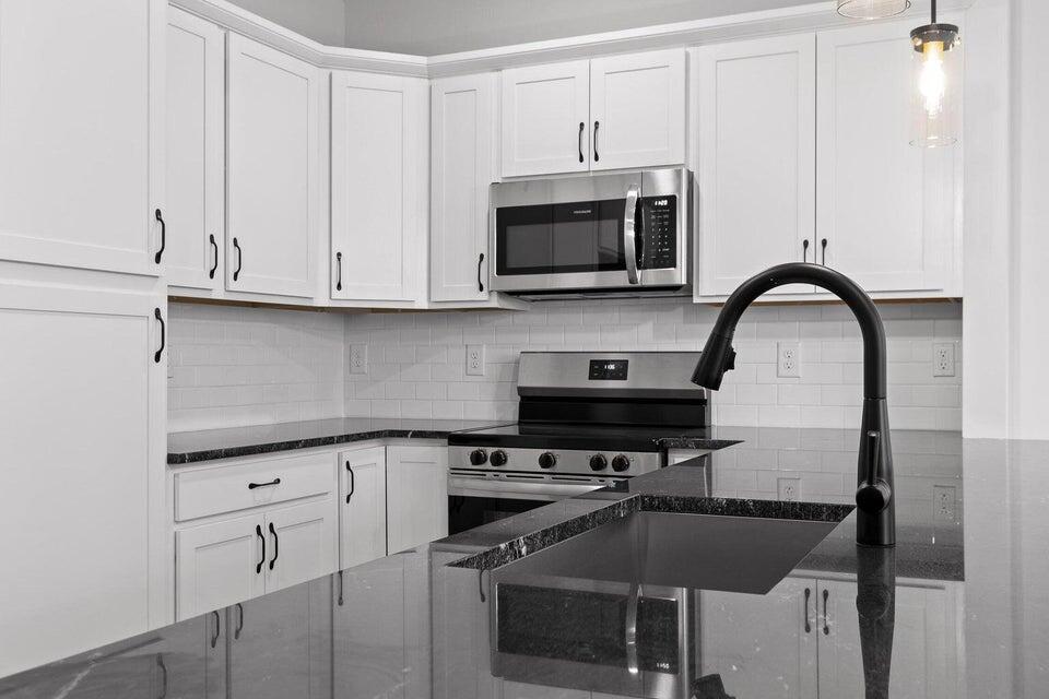 783 Bespoke Way, Unit 8 Chattanooga, TN 37403 - Photo 6 of 14 Kitchen