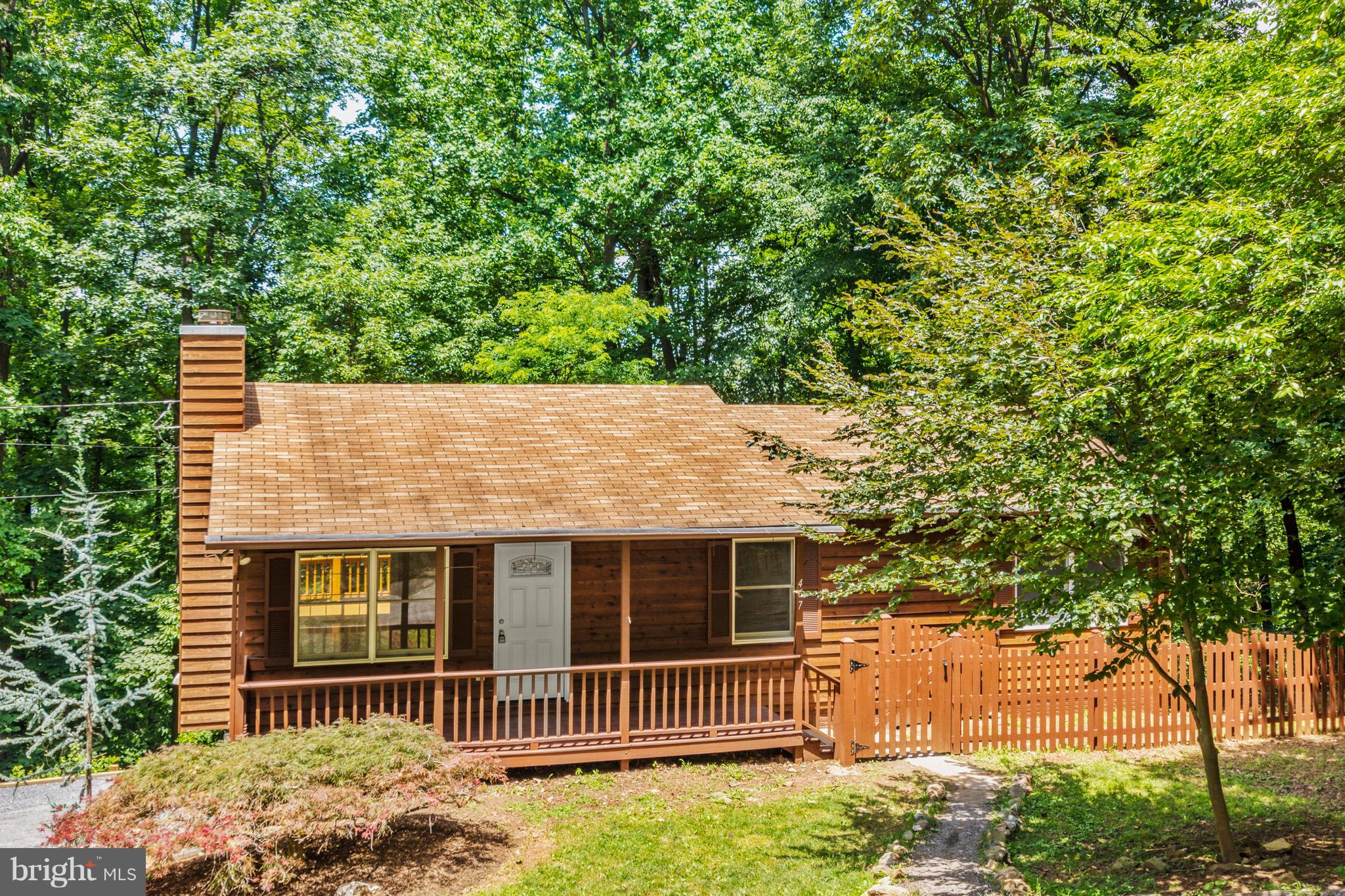 467 Inca Road Linden, VA 22642 - Photo 2 of 19 Exterior (Front)