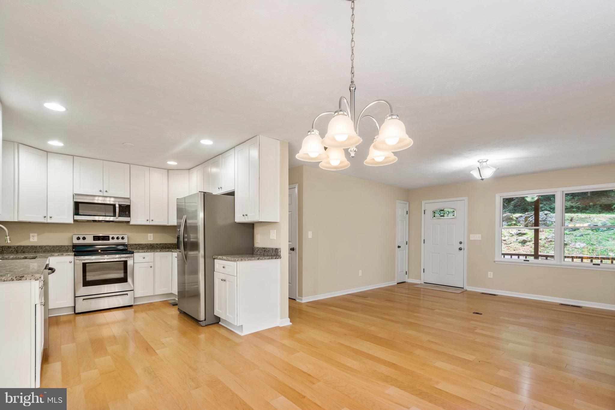 467 Inca Road Linden, VA 22642 - Photo 11 of 19 Kitchen