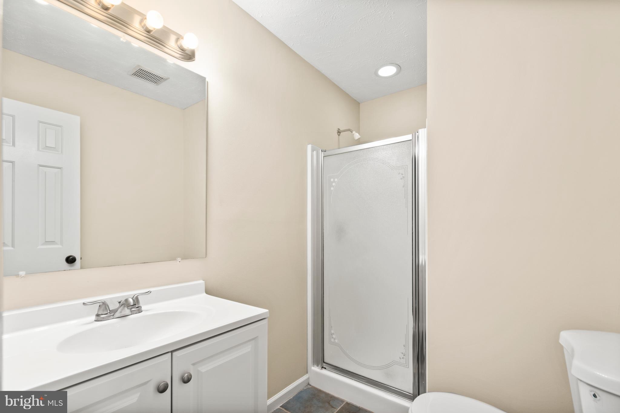 467 Inca Road Linden, VA 22642 - Photo 15 of 19 Bedroom