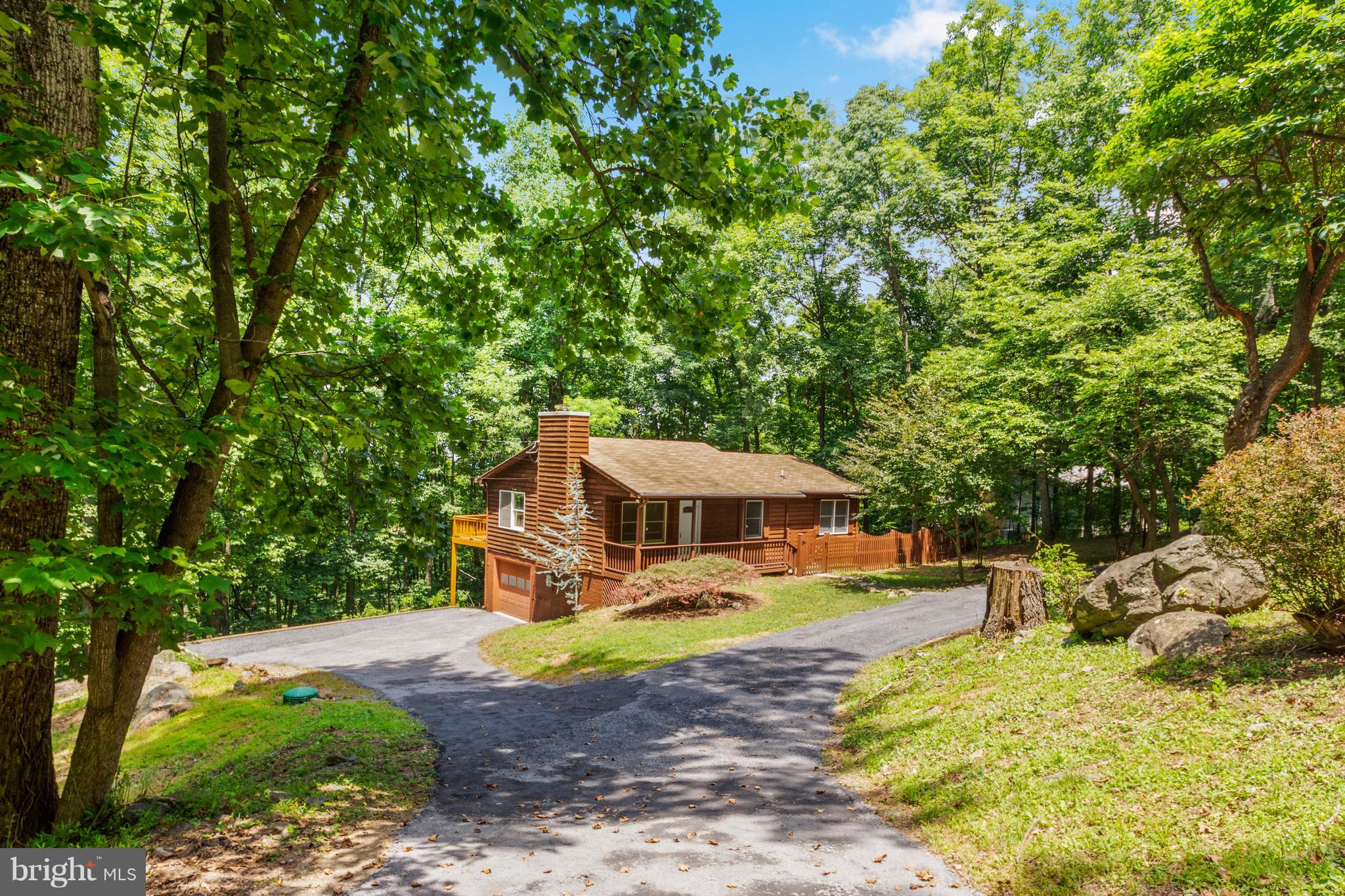 467 Inca Road Linden, VA 22642 - Photo 4 of 19 Exterior (Front)