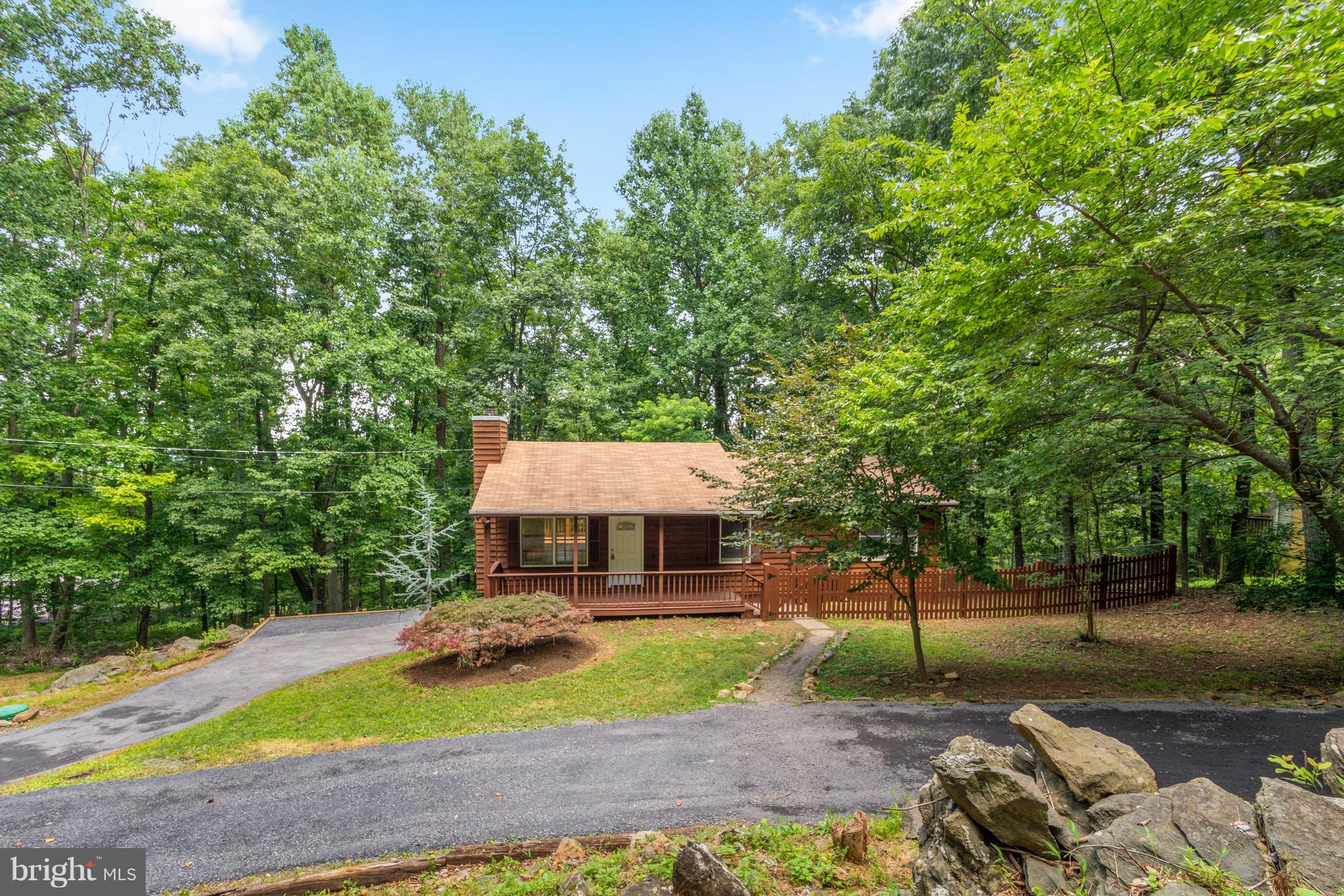 467 Inca Road Linden, VA 22642 - Photo 5 of 19 Exterior (Front)