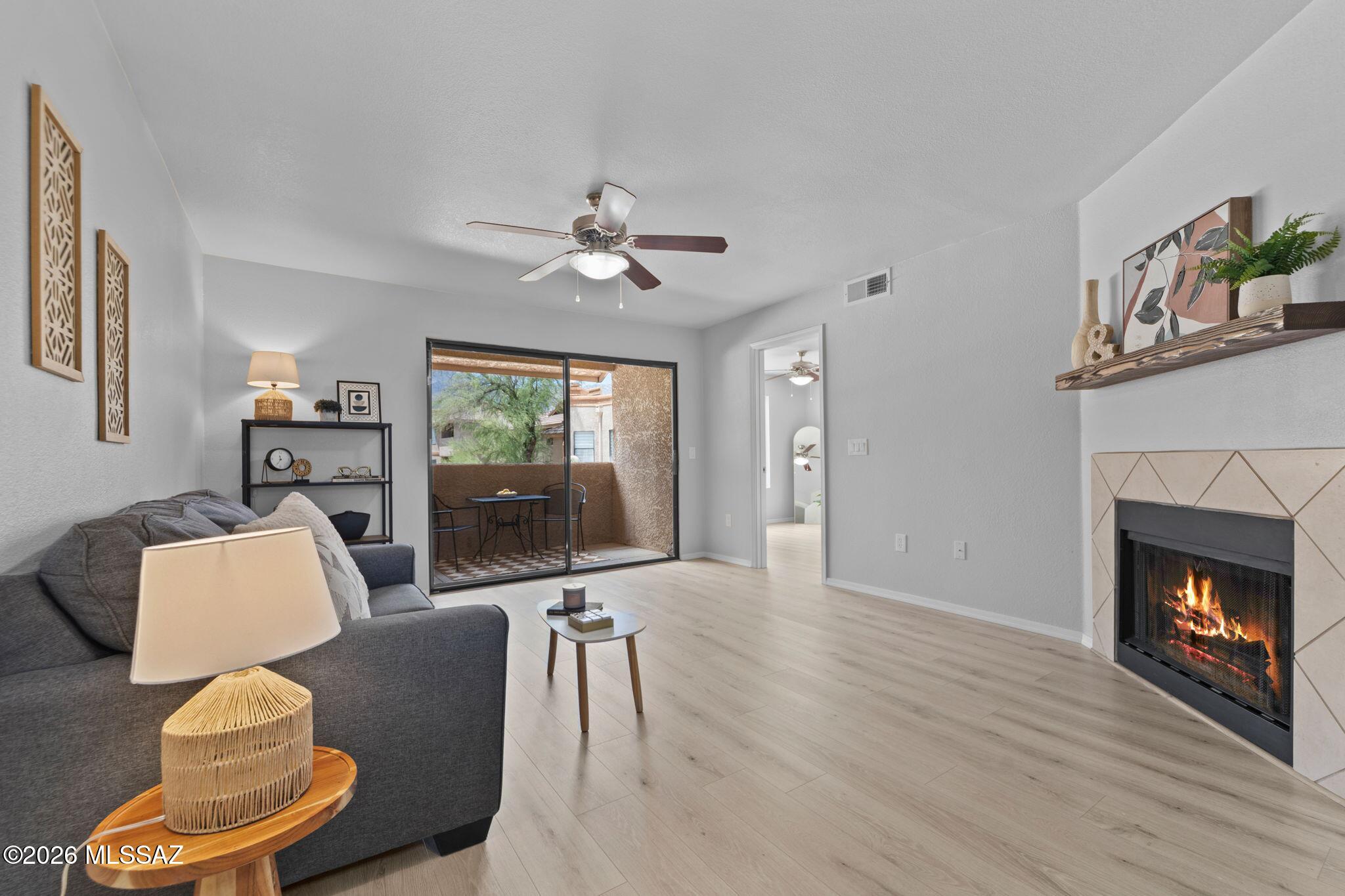 7255 East Snyder Road, Unit 1204 Tucson, AZ 85750 - Photo 2 of 50 Spacious living room