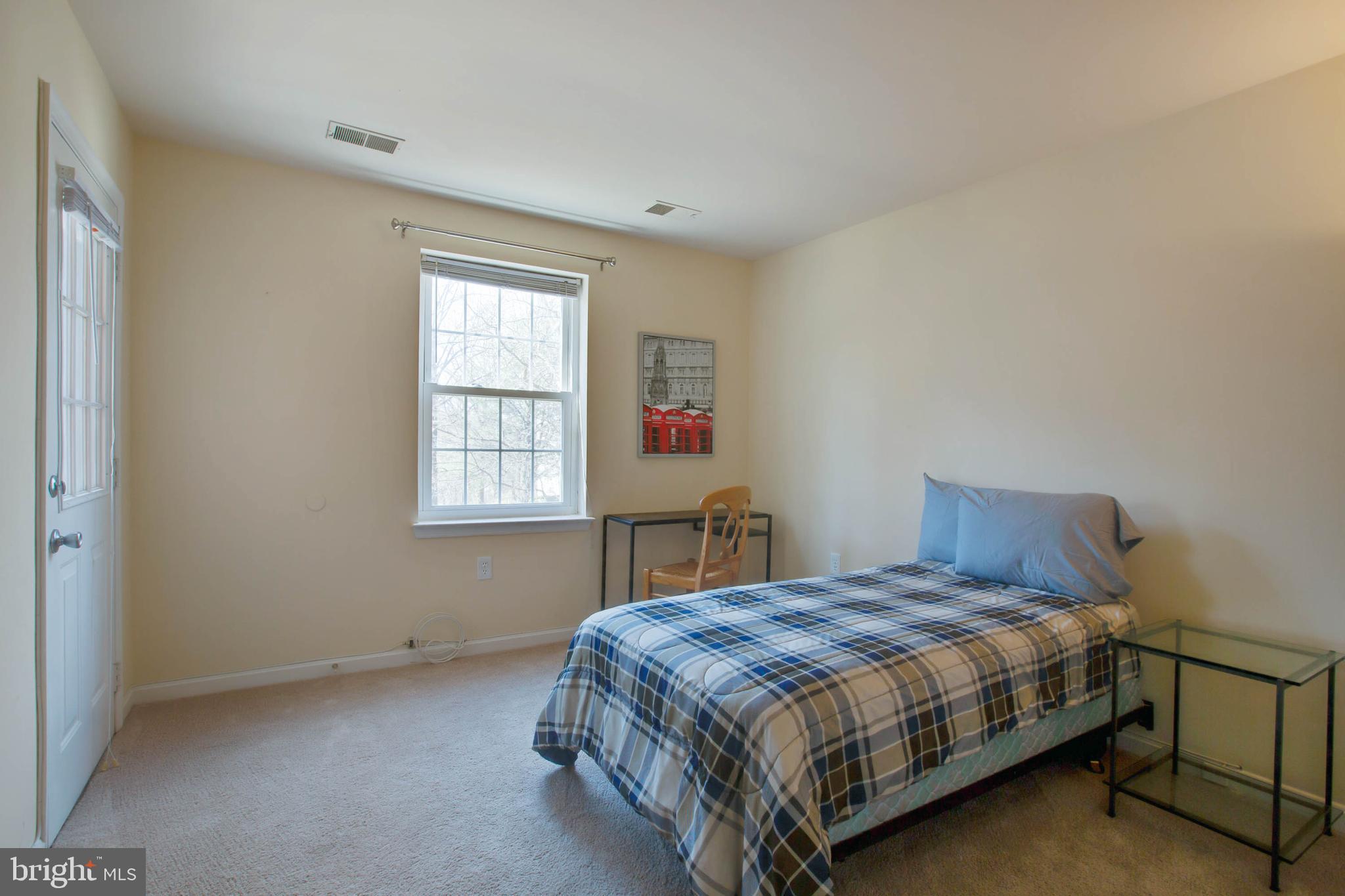 18318 Streamside Drive, Unit 203 Gaithersburg, MD 20879 - Photo 16 of 25 2nd bedroom