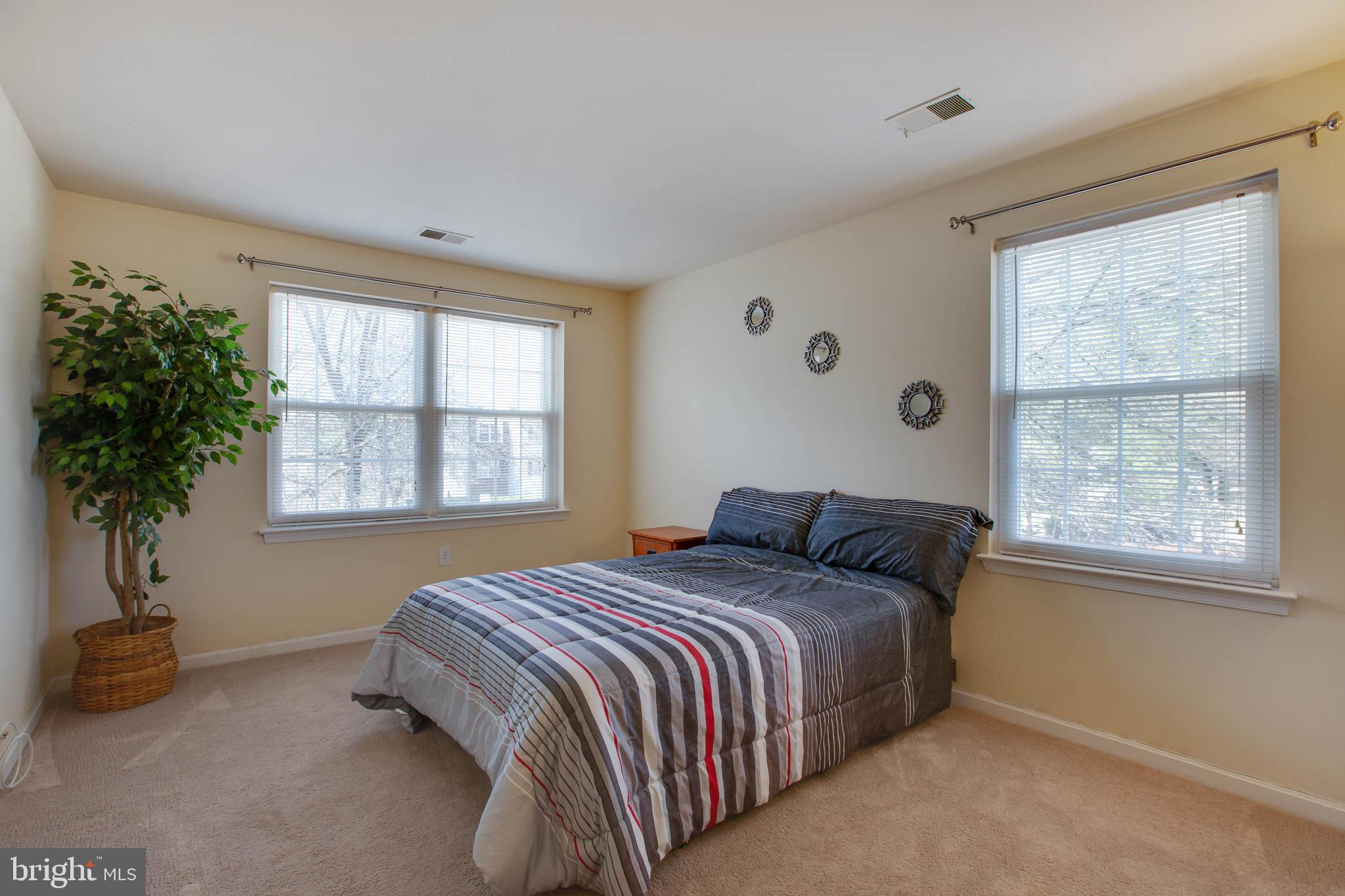 18318 Streamside Drive, Unit 203 Gaithersburg, MD 20879 - Photo 21 of 25 Owners Suite