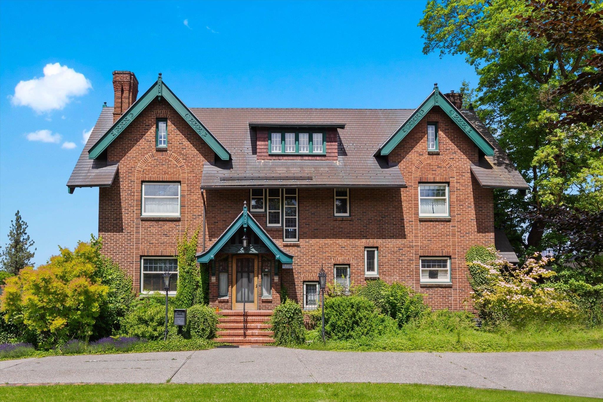 516 West Sumner Avenue Spokane, WA 99204 - Photo 1 of 50