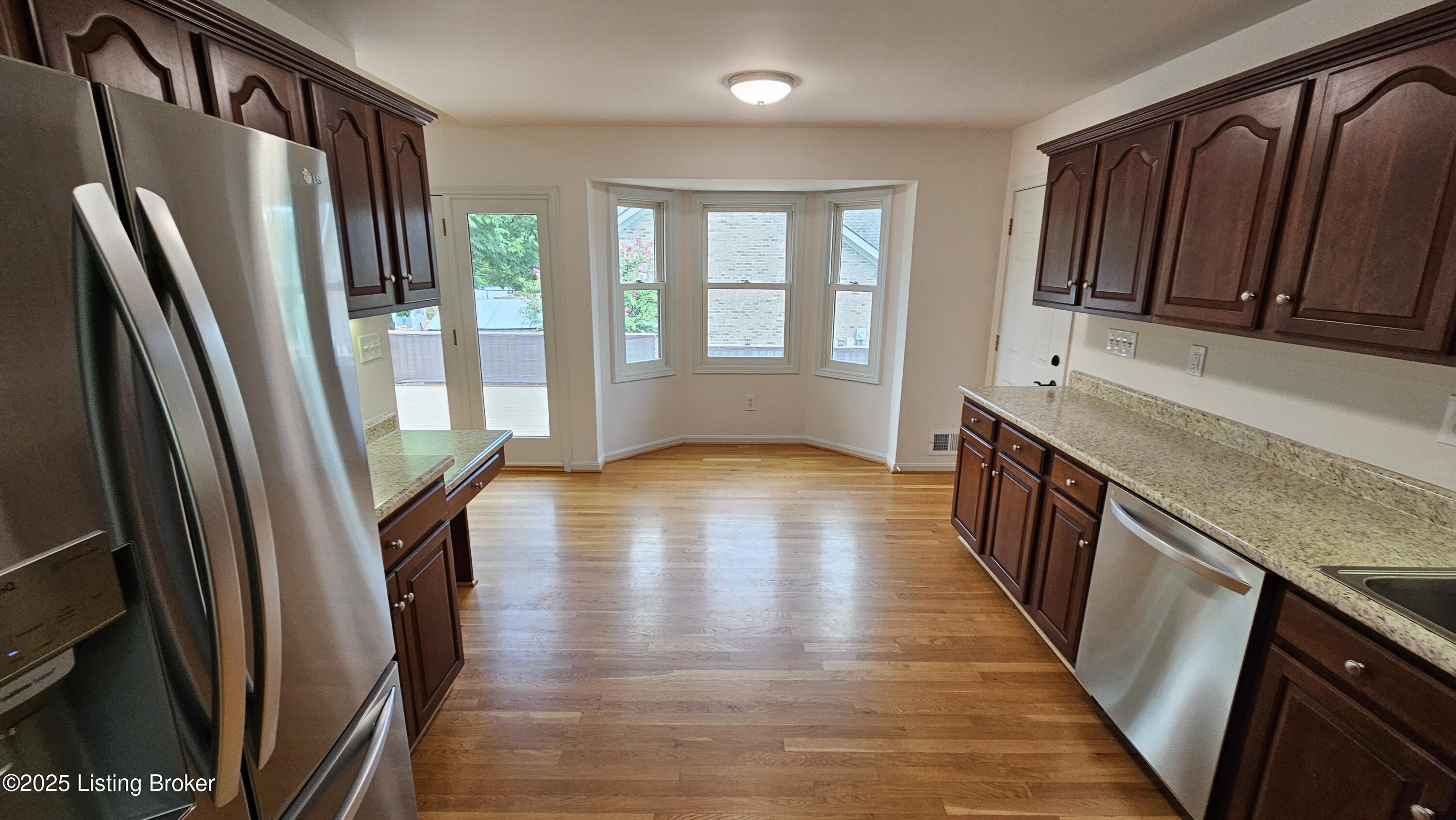 8113 Rome Beauty Way Louisville, KY 40228 - Photo 23 of 103 Kitchen