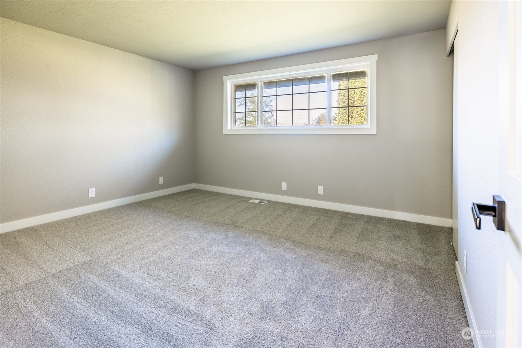 12643 156th Avenue Southeast Renton, WA 98059 - Photo 18 of 31 Gallery Image 18