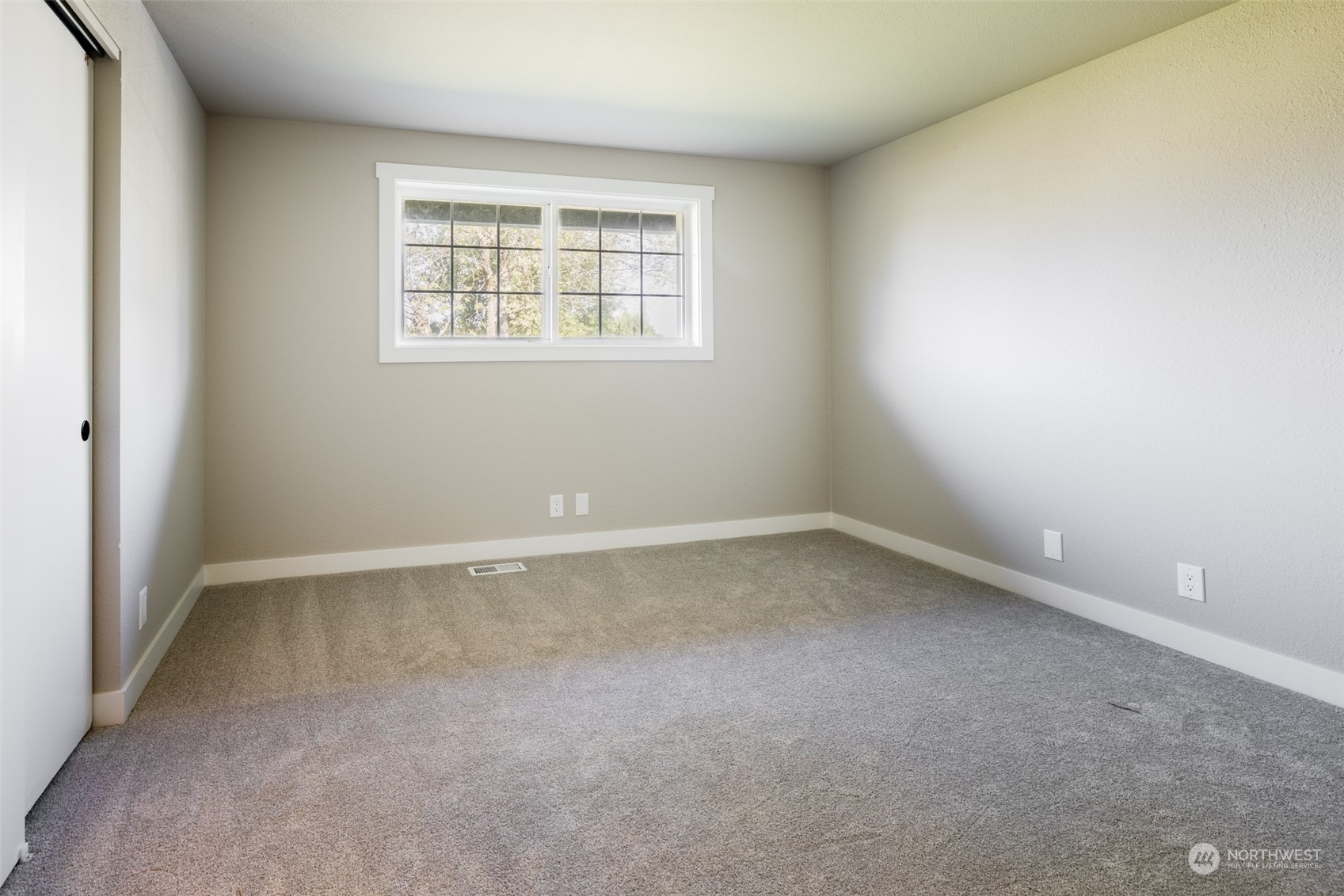 12643 156th Avenue Southeast Renton, WA 98059 - Photo 19 of 31 Gallery Image 19