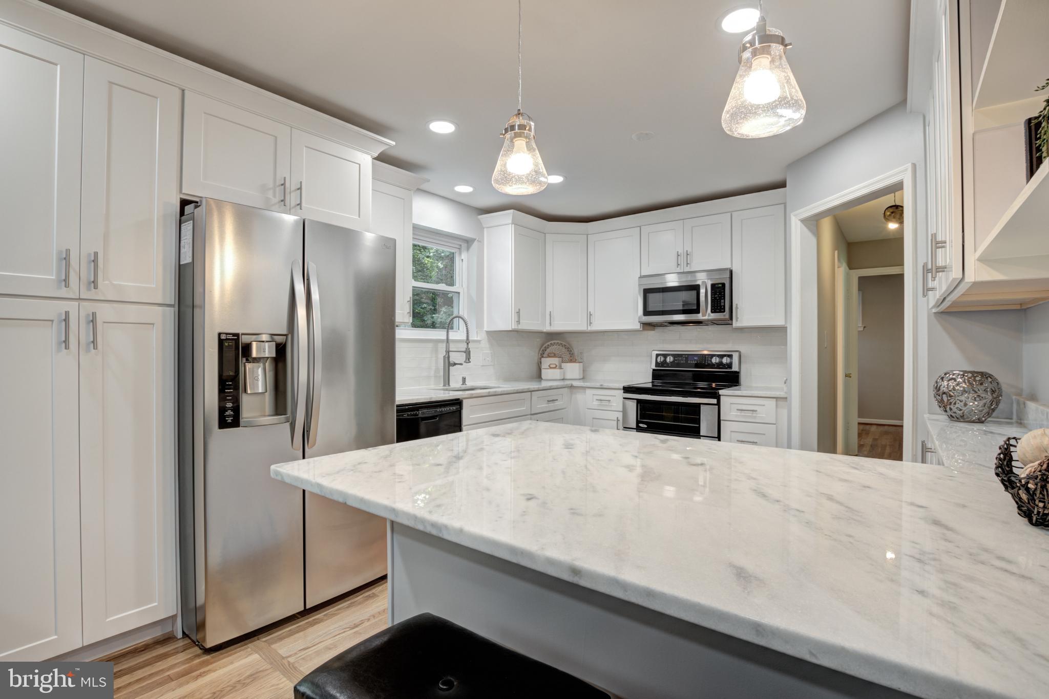 5006 Swinton Drive Fairfax, VA 22032 - Photo 5 of 51