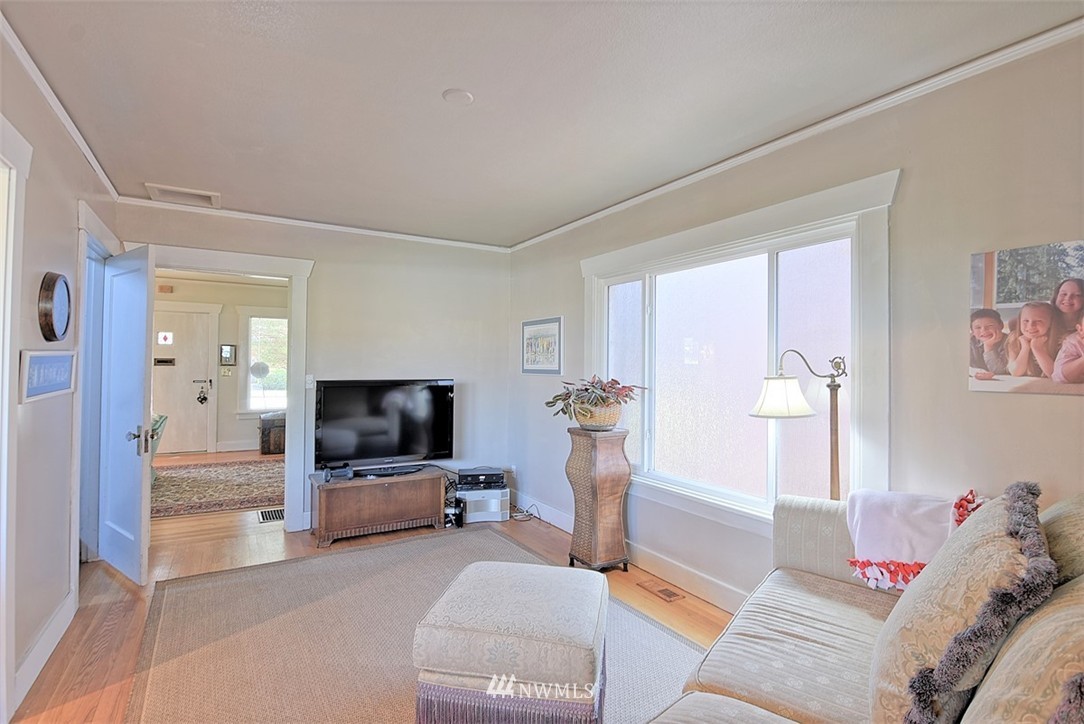 2608 Rucker Avenue Everett, WA 98201 - Photo 12 of 24